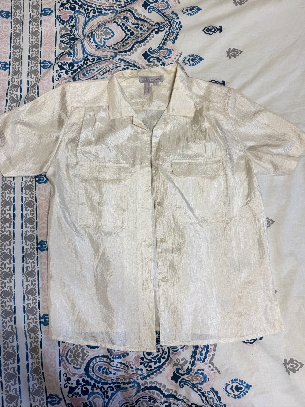 Women’s Cream Short-Sleeve Button-Up Shirt